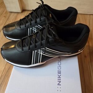 Nike Delight Womens Golf Shoes Size 8 Brand New in Box